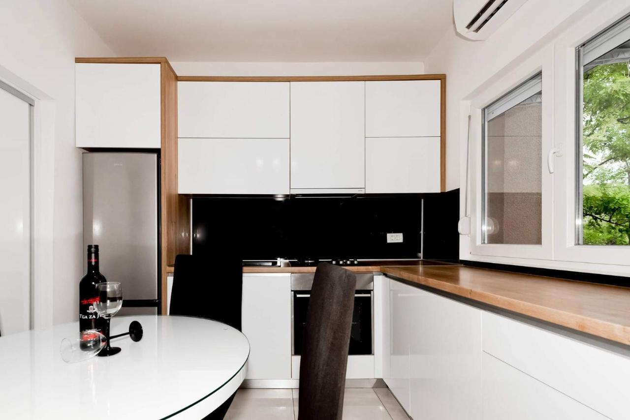 Apartment White Pearl Ražanac Esterno foto
