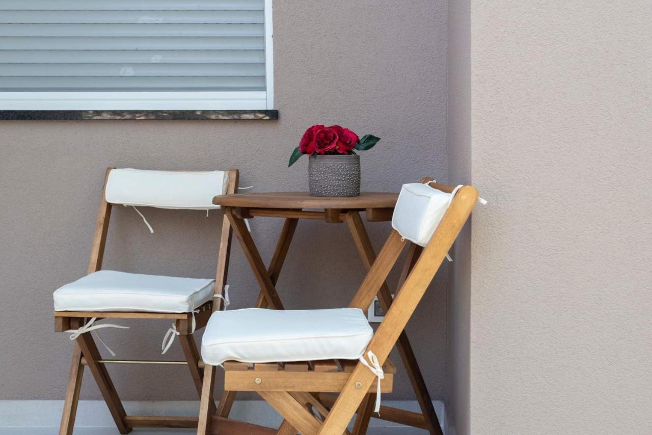Apartment White Pearl Ražanac Esterno foto