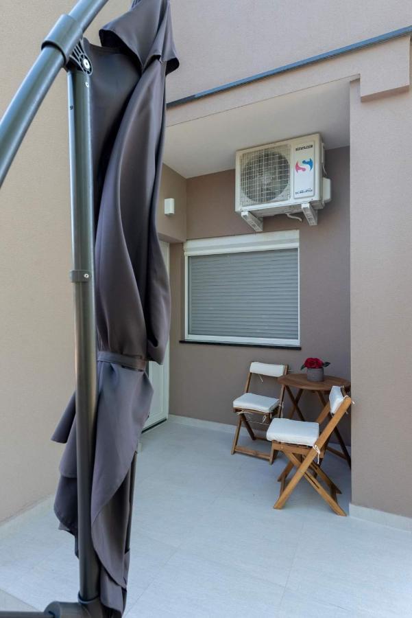Apartment White Pearl Ražanac Esterno foto
